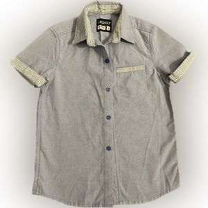 Short sleeve button down shirt with collar, powder blue